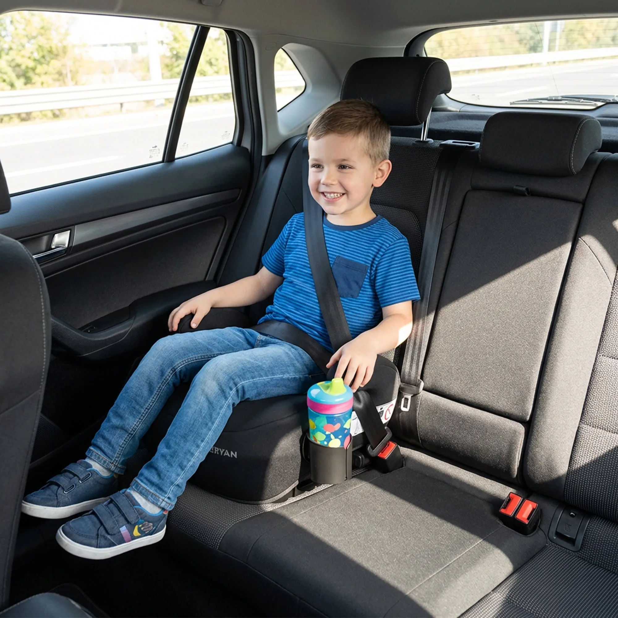 Podwyższenie do fotelika Cody i-Size z mocowaniem ISOFIX – Nougat - Image 6